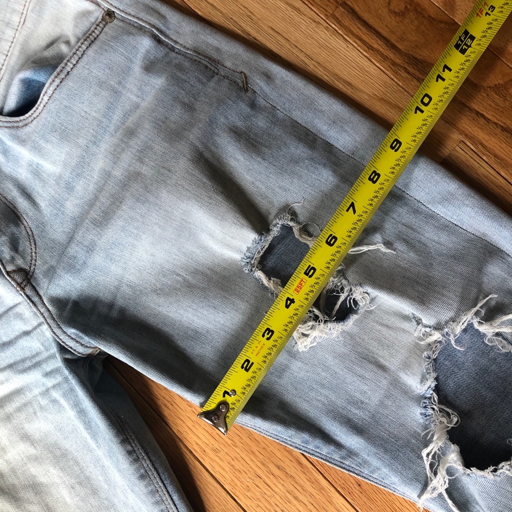 Jeans - Picture 9 of 9